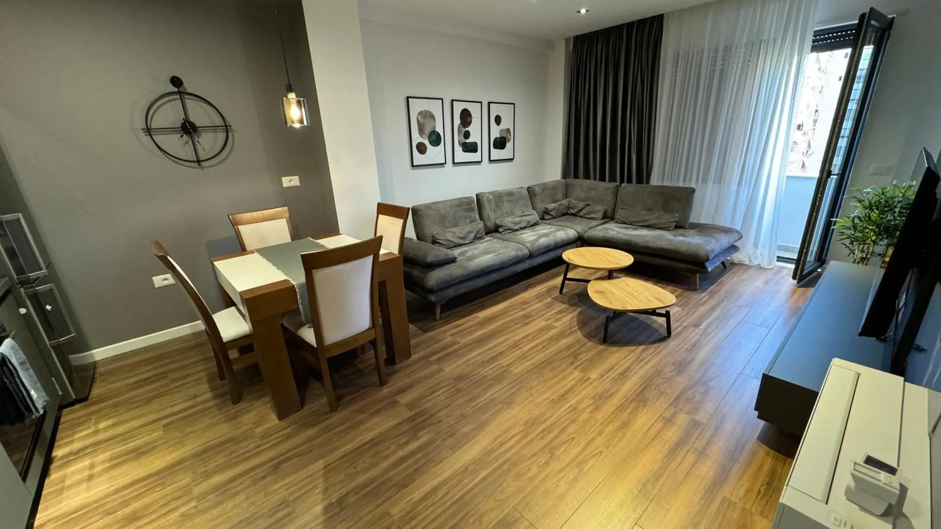 Homerent Old Bazaar 21 Tirana Albania